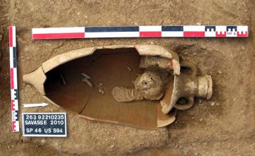 Pratiques funéraires gallo-romaines dans un village de la Drôme provençale