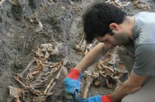 Le cimetière médiéval Saint-Rieul