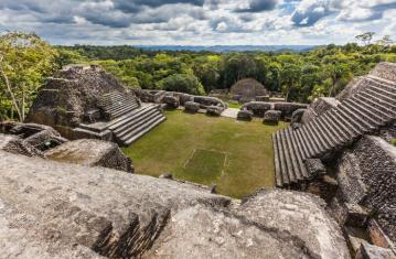 Archéologie du pouvoir Maya