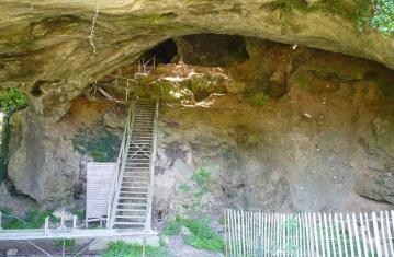 La grotte de Montgaudier (Charente)